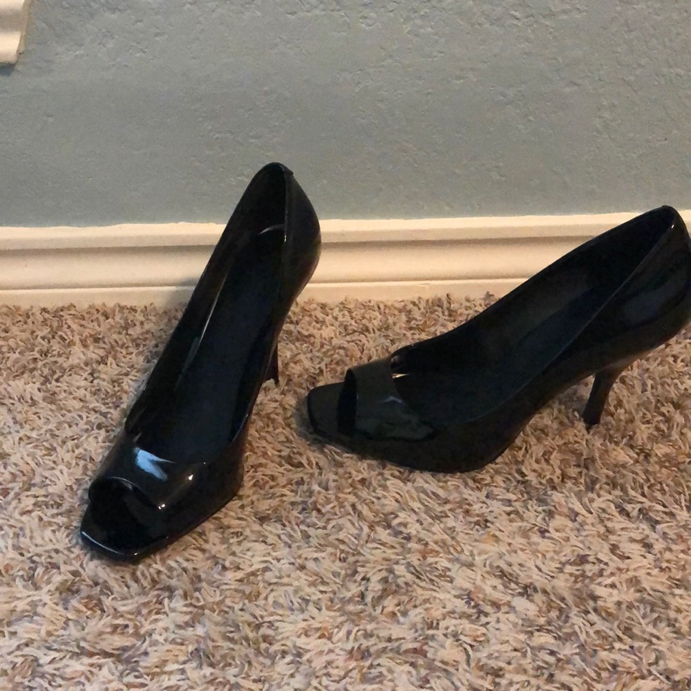 BCBG Peep toe heels
